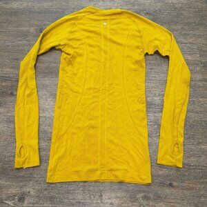 Lululemon Swiftly Tech 2.0 Long Sleeve Shirt Utility Yellow Thumbholes Size 4